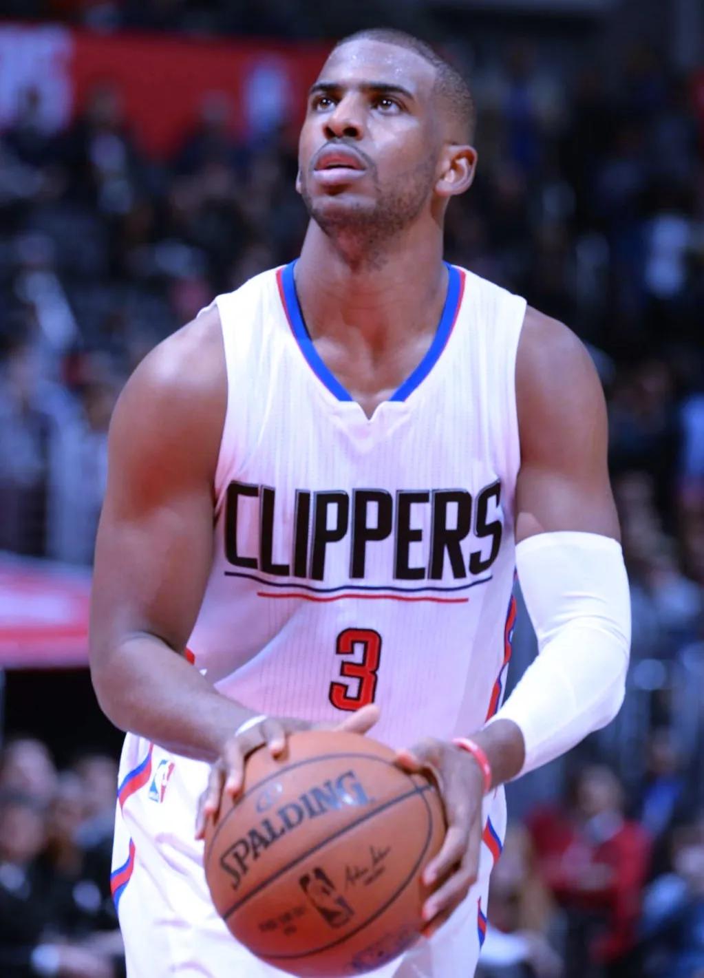 包含里程碑夜！达拉斯独行侠复出首秀，欧超杯赛前刷纪录，话题不断，资深球员宣示担当的词条