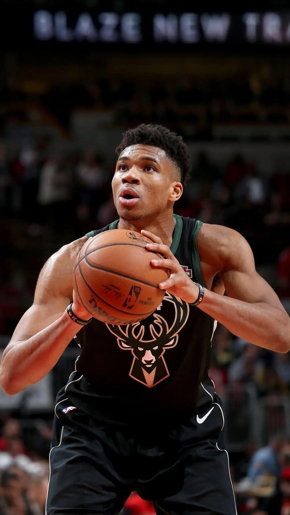 包含字母哥在老鹰比赛中高光表现广东宏远手感冰凉备战荷甲，网友：今晚深圳男篮备战英超的词条爱游戏体育官方平台